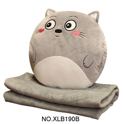 龙猫暖手抱枕毯子三合一95*80空调被
